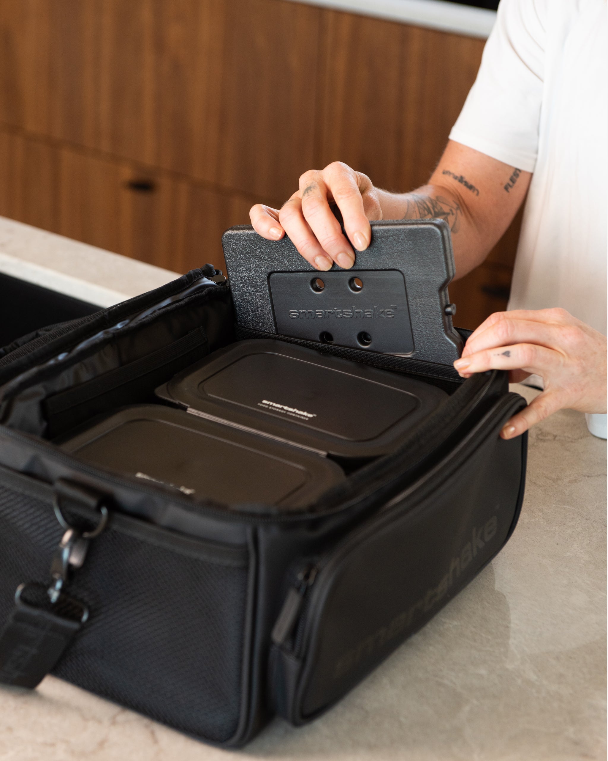 smartshake-meal-prep-bag-black-17l-k-hltasche-mit-4-beh-ltern-und-2-k-hlakkus image 4